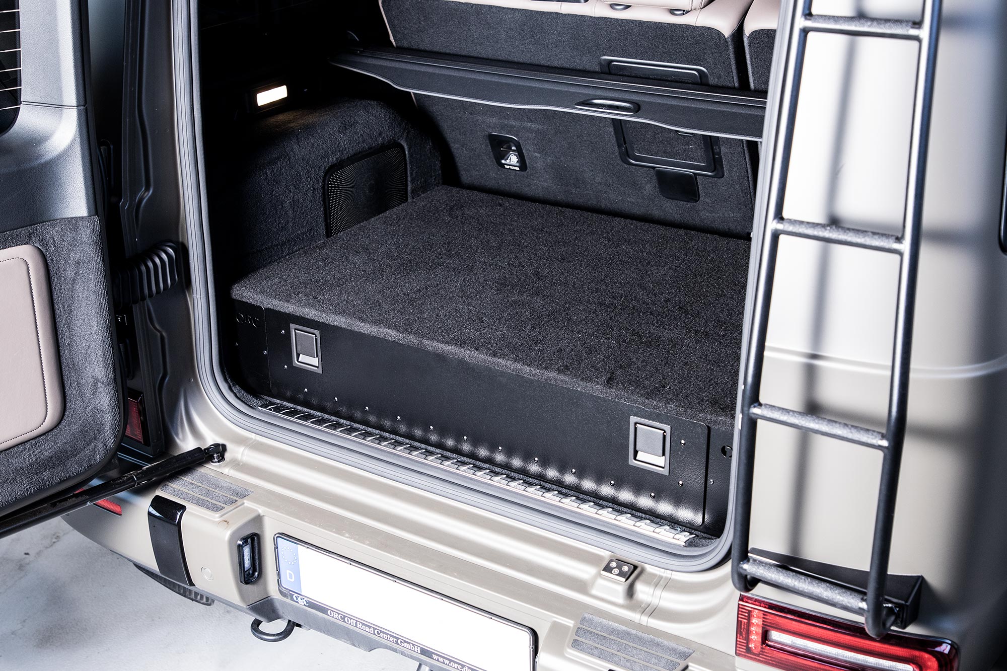 AZUGA Kofferraumwanne Kofferraumschutz BOOTECTOR passend für Mercedes  G-Klasse (W463) ab 6/2, für Mercedes G-Klasse SUV